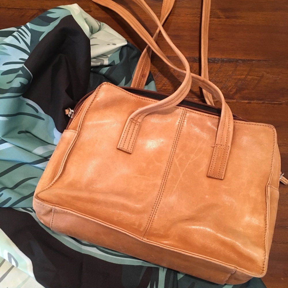Traded❌Tignanello genuine leather purse